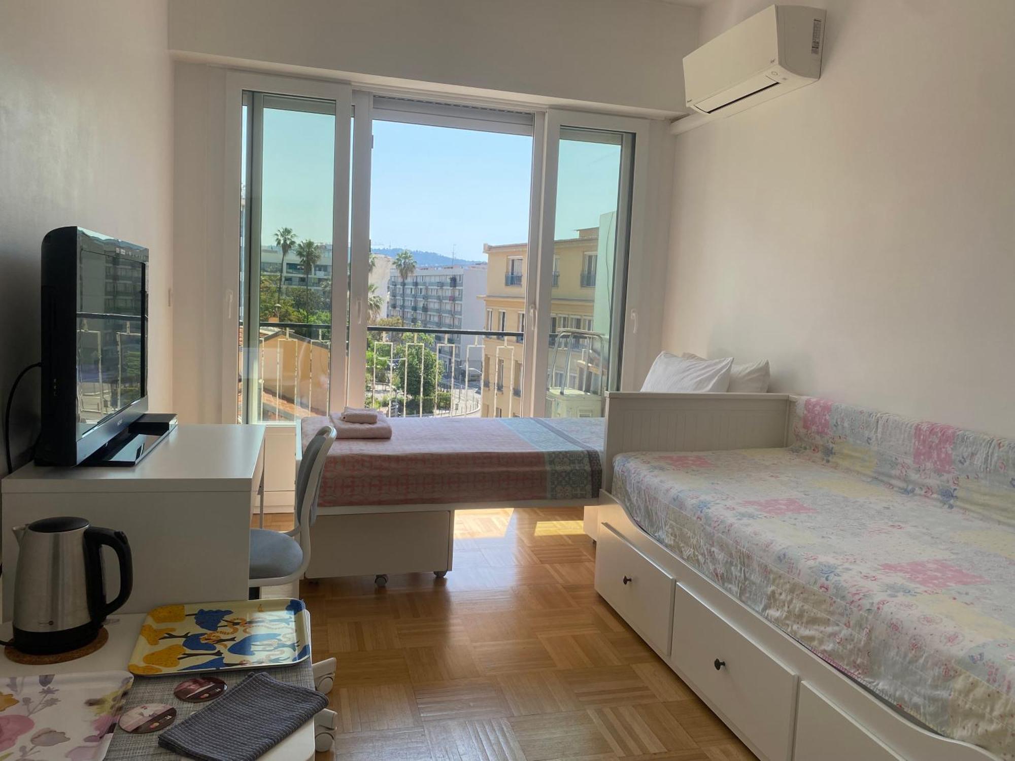 Mirela'S Private Room With Key, Ac, Lift & Balcony In The Center Of Nice On The Cote D'Azur Екстер'єр фото